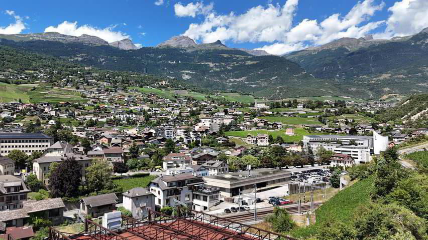 Casa di 8.5 locali in vendita a Sierre - immagine 1/13