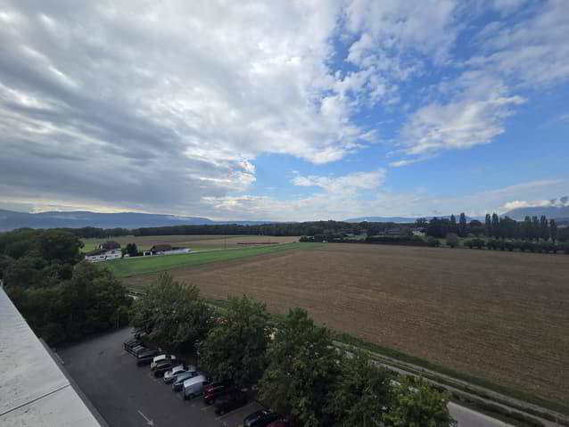 null rooms Office & Commercial for rent in Satigny - image 1/11