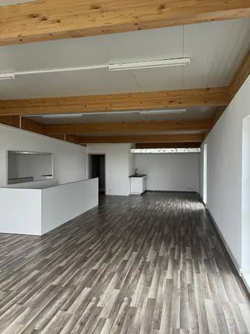 null rooms Office & Commercial for rent in Cortaillod - image 1/4