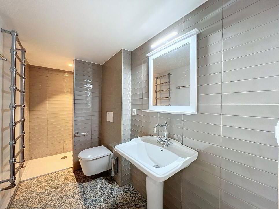Maison 8 pièces à louer à Chambésy - image 1/13