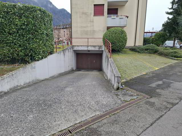 Parking, garage null pièces à louer à Villeneuve VD - image 1/1