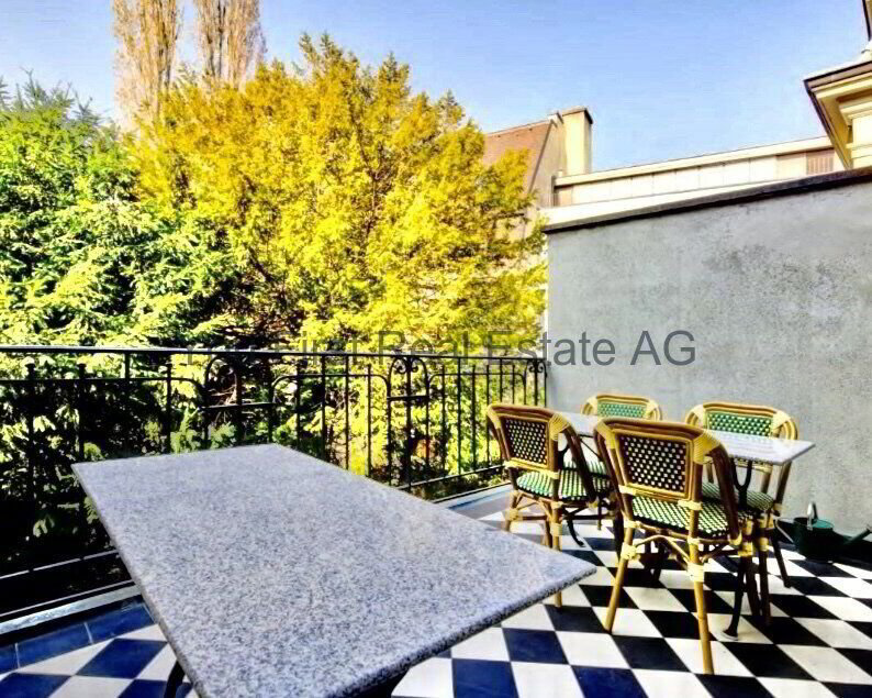 12 rooms House to buy in Basel - image 1/12