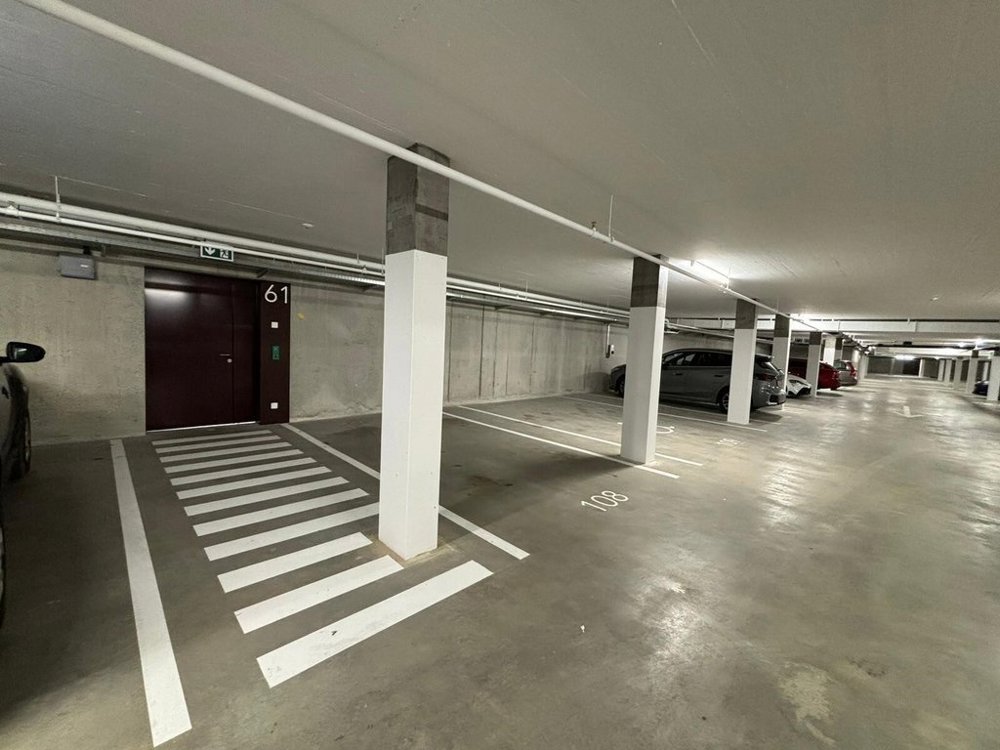 null Zimmer Parkplatz, Garage zu vermieten in Nyon - Bild 1/2