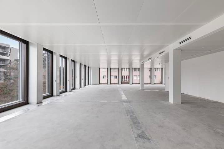 null rooms Office & Commercial for rent in Genève - image 1/3