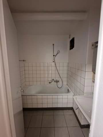 Appartamento di 5 locali in affitto a Le Locle - immagine 1/12