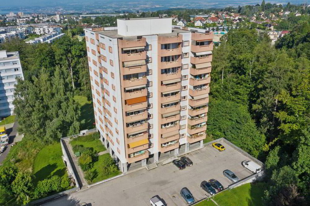 null rooms Car park, garage for rent in Lausanne - image 1/1
