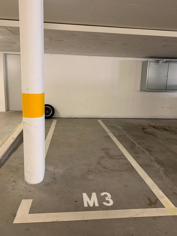 null Zimmer Parkplatz, Garage zu vermieten in Ebikon - Bild 1/3