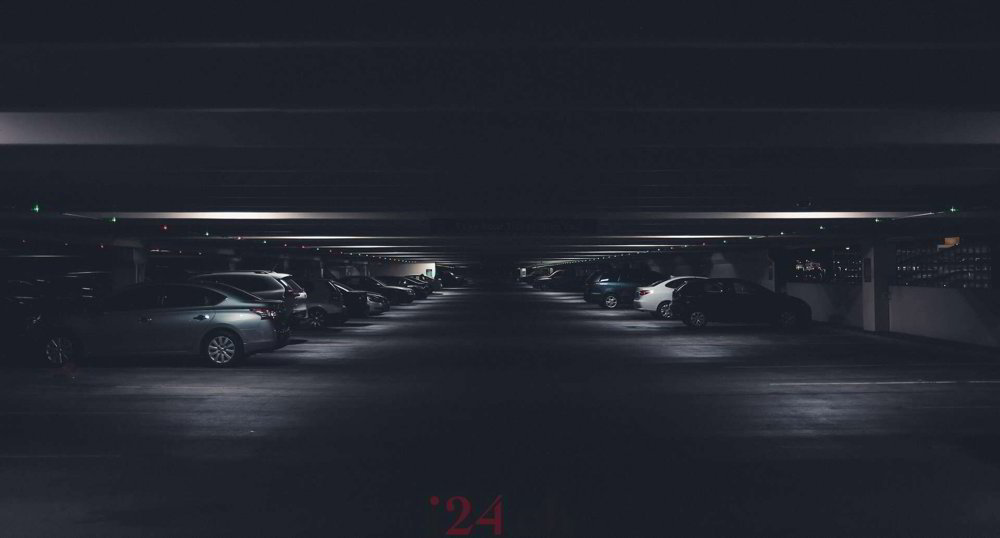 null rooms Car park, garage for rent in Reichenburg - image 1/1