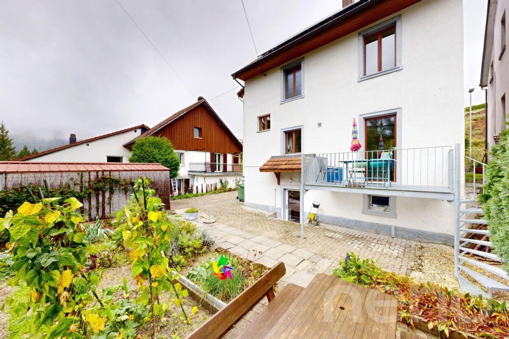 Maison 4.5 pièces à acheter à Reconvilier - image 1/12