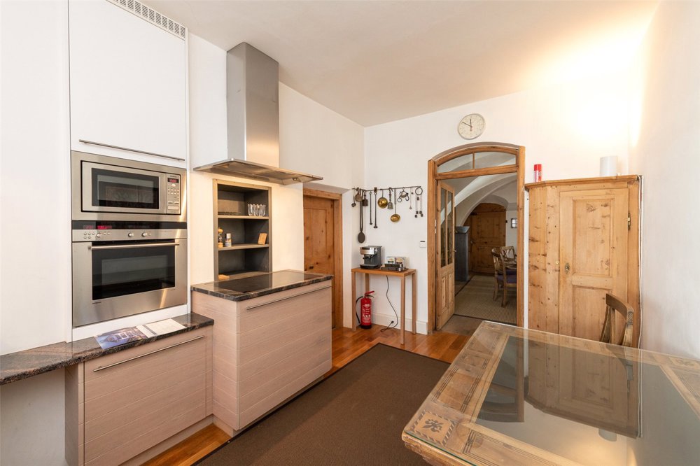 9 Zimmer Haus zum verkaufen in La Punt-Chamues-ch - Bild 1/13