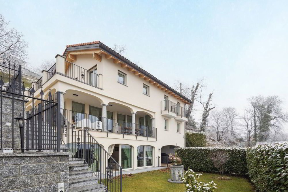 Casa di 8 locali in vendita a Bidogno - immagine 1/10