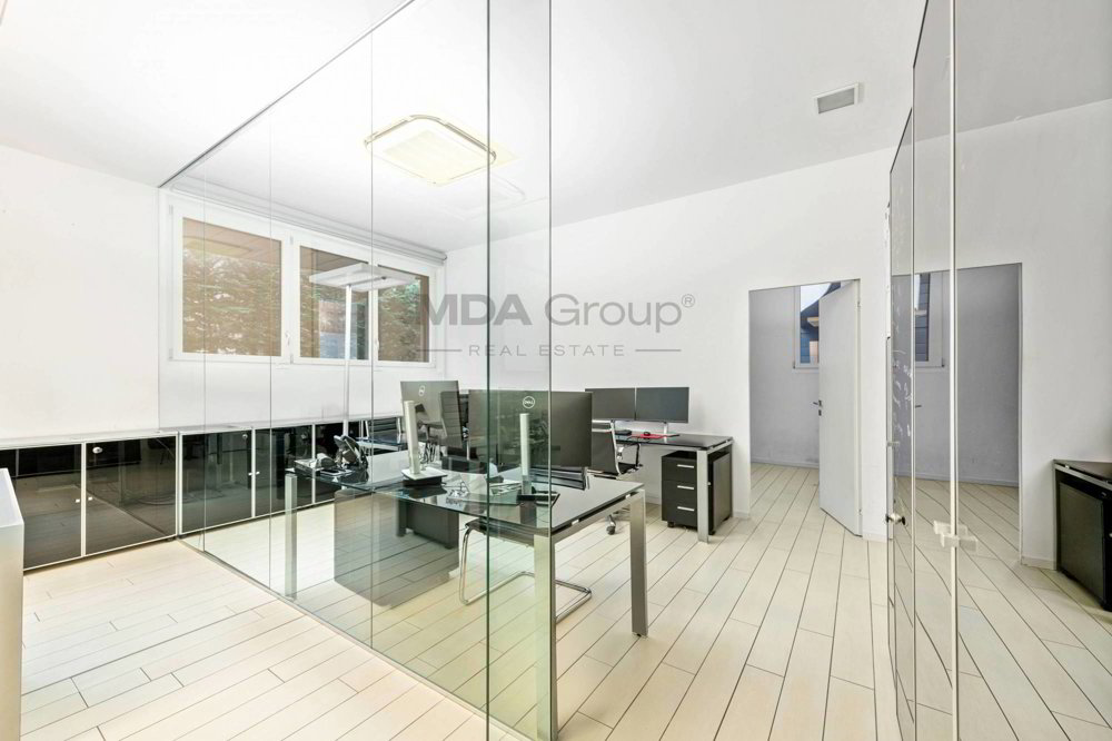 Ufficio & Commercio di 10 locali in vendita a Lugano - immagine 1/13