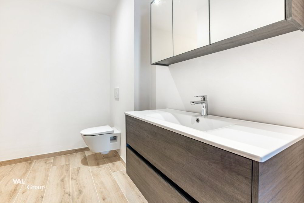 Casa di 5 locali in vendita a Aminona - immagine 1/9