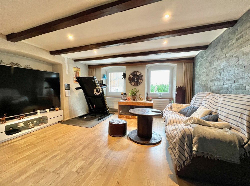 Casa di 4 locali in vendita a Bussy-sur-Moudon - immagine 1/13