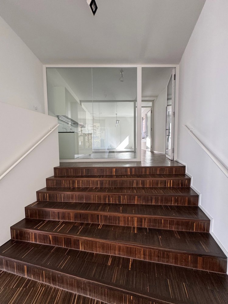 null rooms Office & Commercial for rent in Bâle - image 1/7