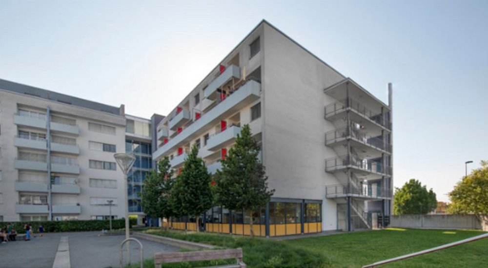 null rooms Car park, garage for rent in Renens VD - image 1/1