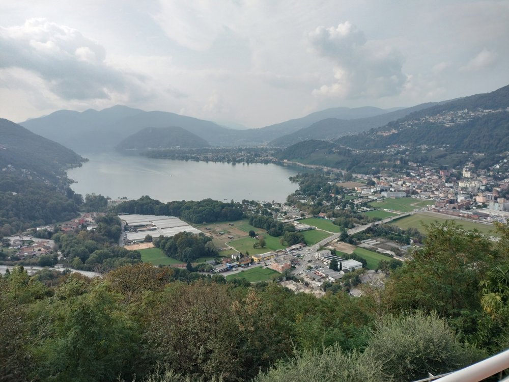 Casa di 5 locali in vendita a Muzzano - immagine 1/1