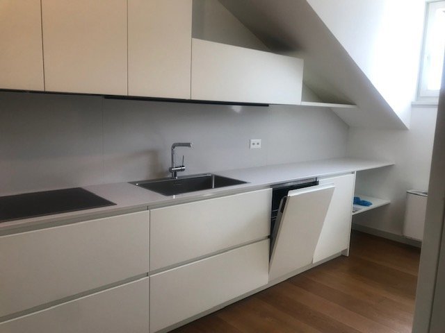 5 rooms Apartment to buy in Lugano - image 1/1