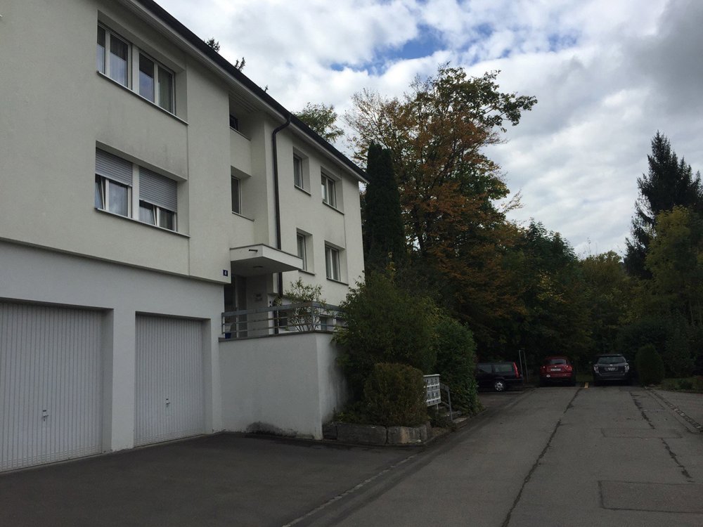 null rooms Car park, garage for rent in Adliswil - image 1/3