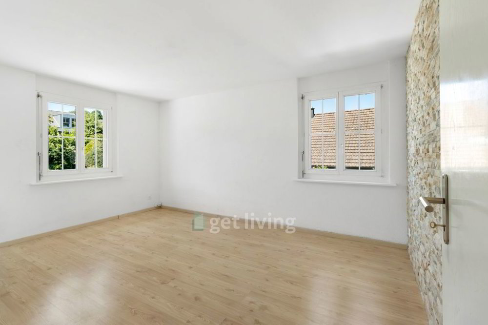 10 rooms House to buy in Weiach - image 1/13