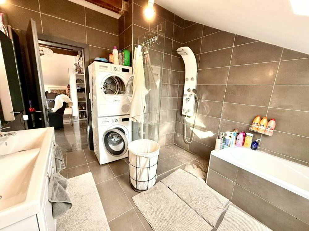 Appartamento di 4 locali in vendita a St-Séverin - immagine 1/7