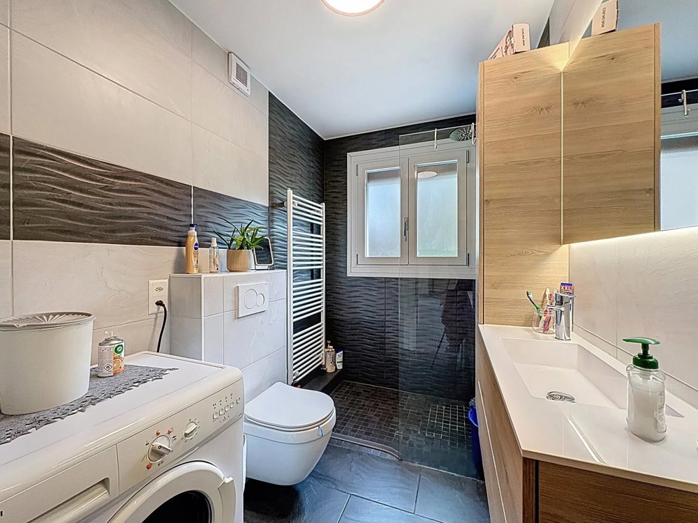 4 rooms Apartment to buy in Sierre - image 1/7