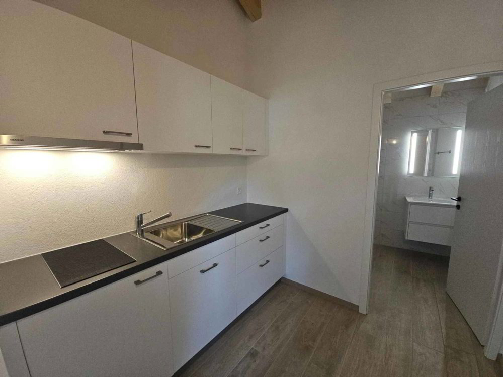 5 Zimmer Wohnung zum verkaufen in Vers-l'Eglise - Bild 1/13