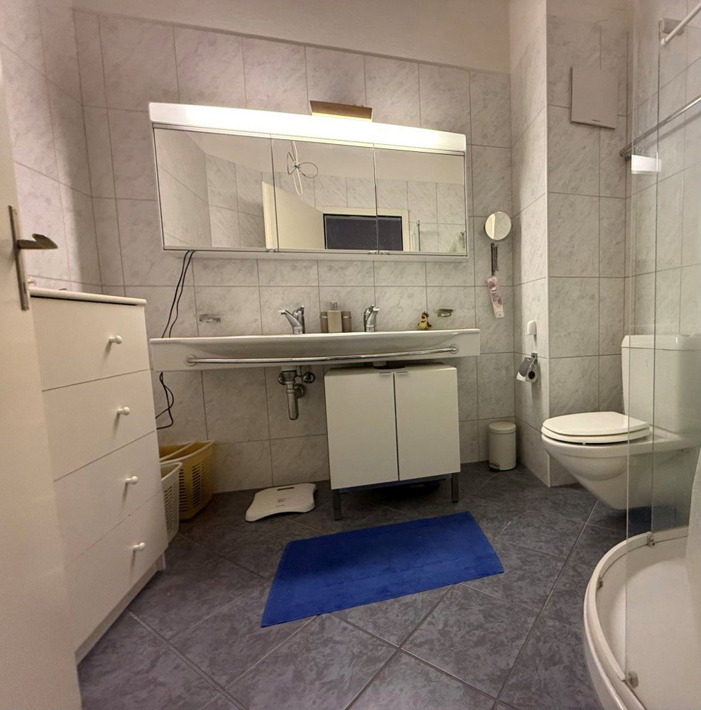 6 rooms House to buy in Dietikon - image 1/11