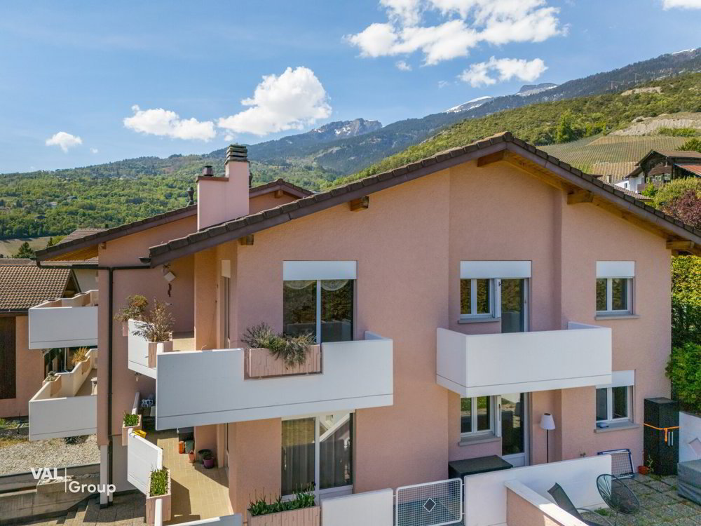 4 rooms Apartment to buy in Miège - image 1/13