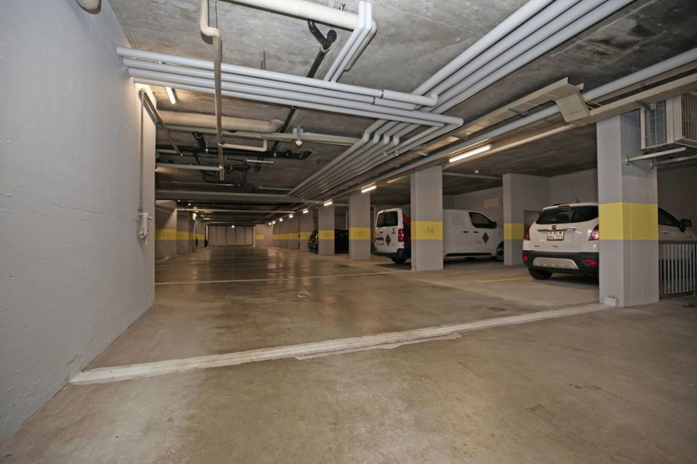 Einstellhallenplatz Sägestrasse 75, Köniz – další