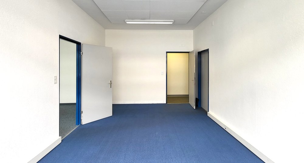Bureau & Commerce null pièces à louer à Regensdorf - image 1/5