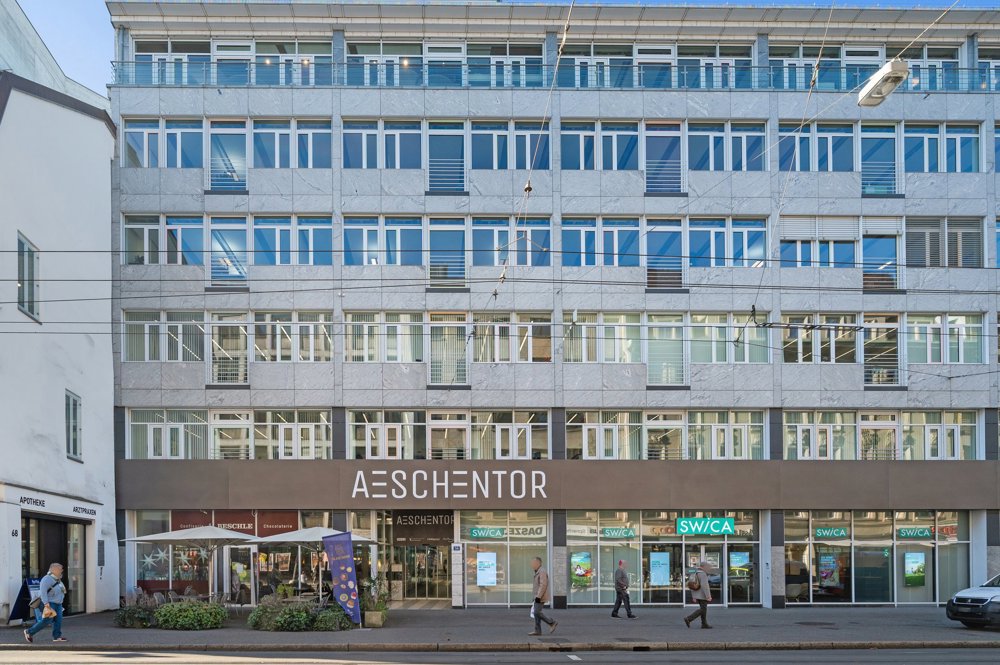 null rooms Office & Commercial for rent in Bâle - image 1/5