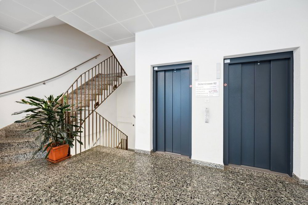 null rooms Office & Commercial for rent in Basilea - image 1/6