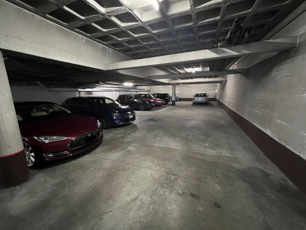 Parking, garage null pièces à louer à Zurich - image 1/2