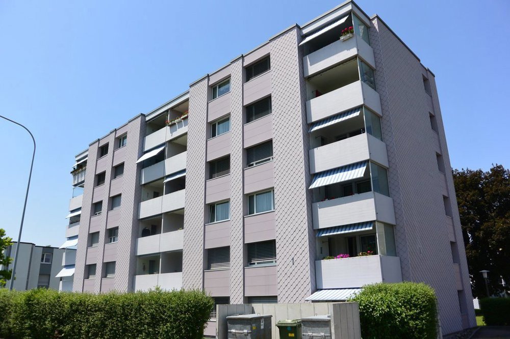null rooms Car park, garage for rent in Bassersdorf - image 1/1