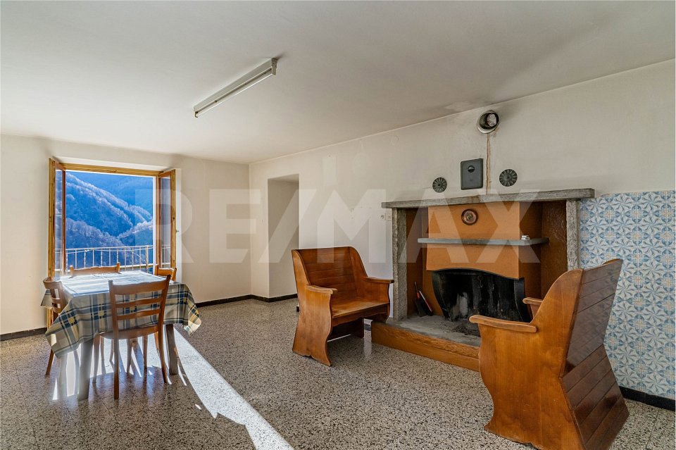 6 Zimmer Haus zum verkaufen in Intragna - Bild 1/4