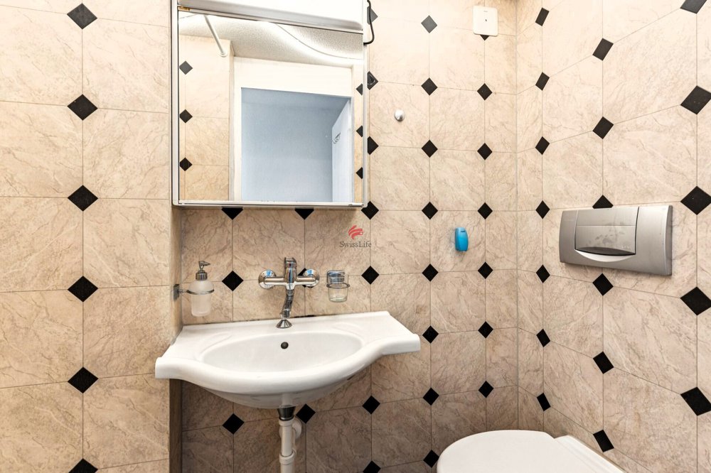 11.5 Zimmer Haus zum verkaufen in Root - Bild 1/13