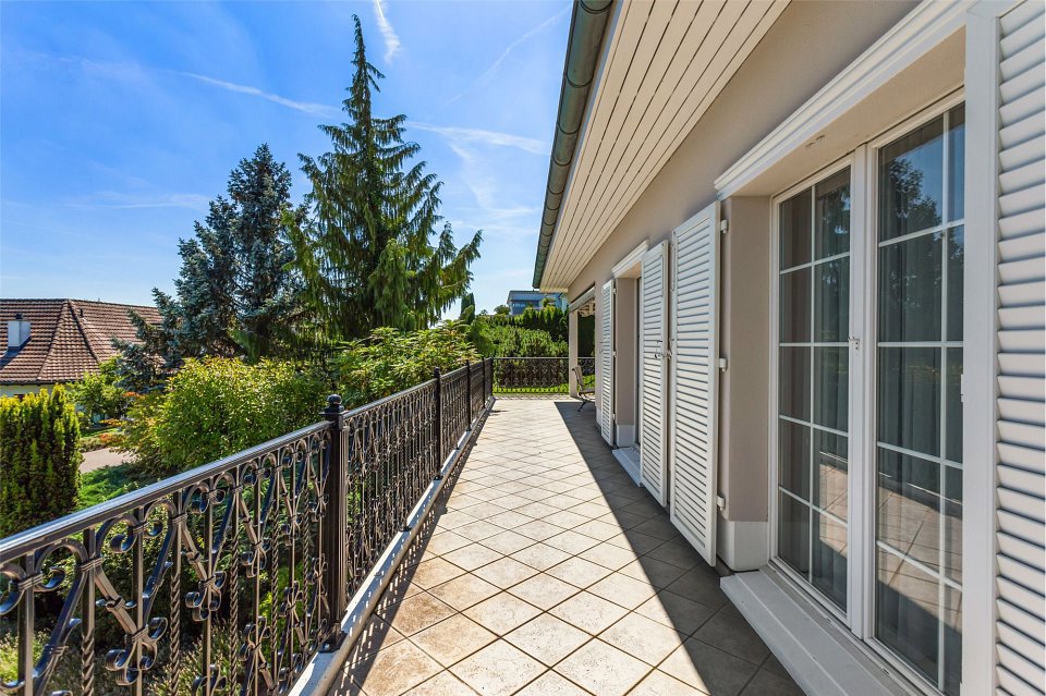 Maison 8 pièces à acheter à Stetten SH - image 1/13