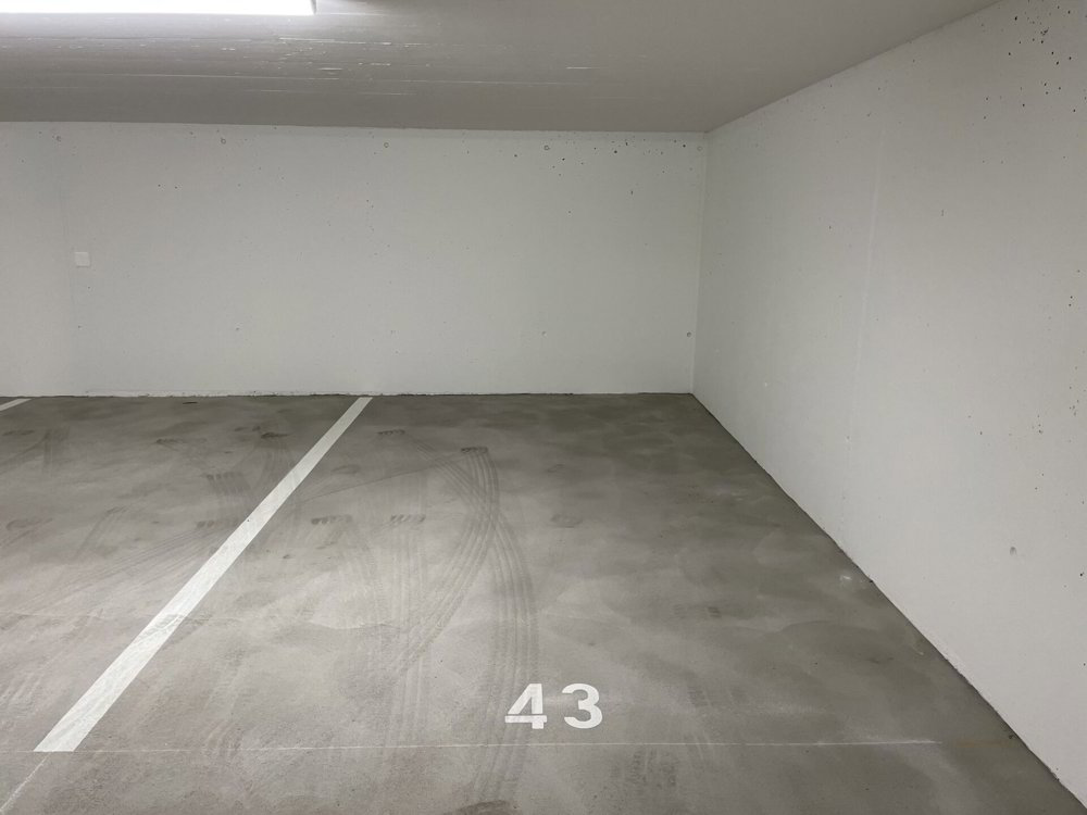null Zimmer Parkplatz, Garage zum verkaufen in Klosters - Bild 1/4
