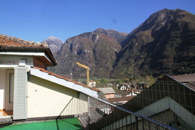 10 Zimmer Haus zum verkaufen in Grono - Bild 1/21