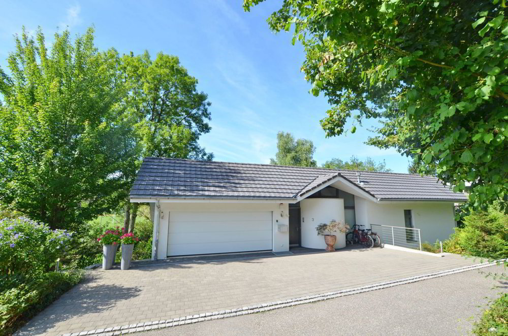 Maison 6.5 pièces à acheter à Suhr - image 1/5
