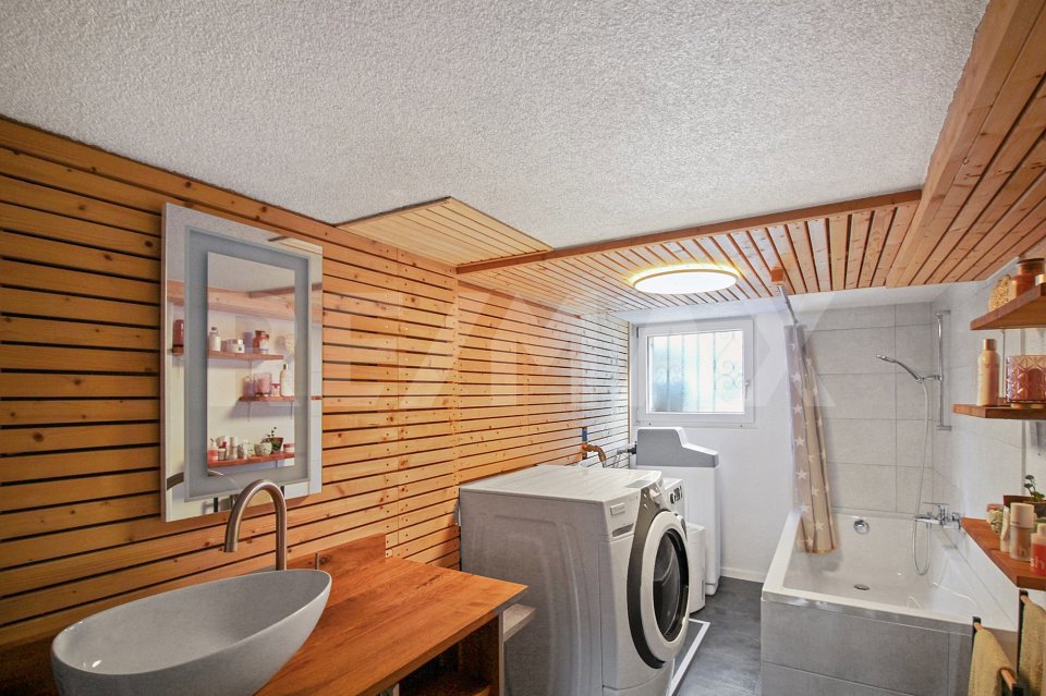 7.5 rooms House to buy in Menziken - image 1/13