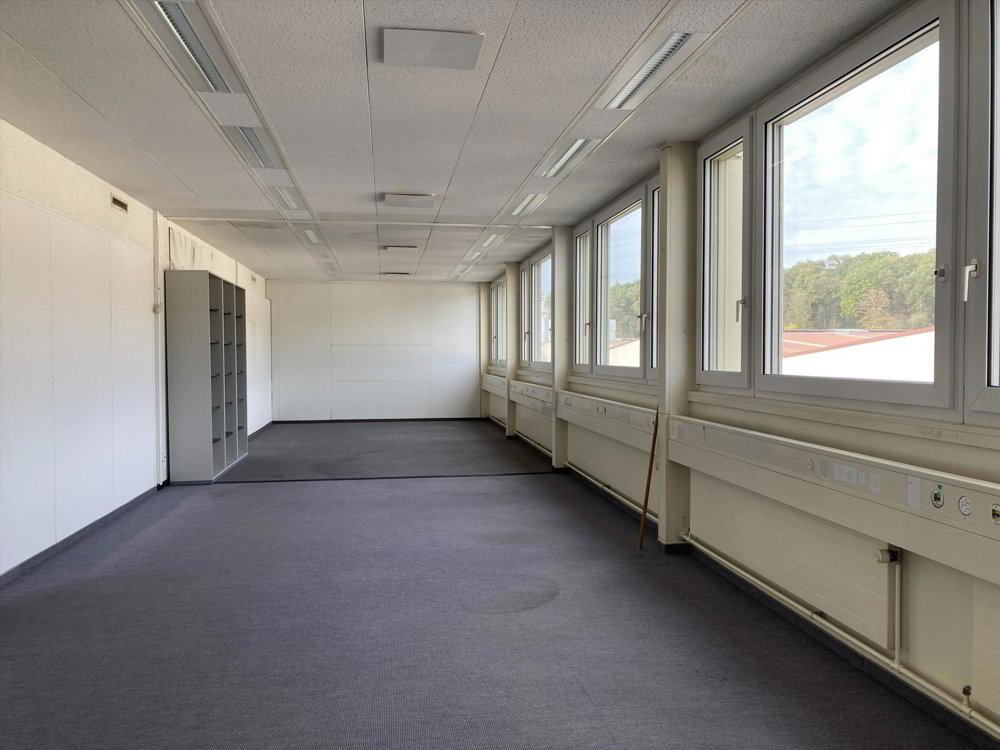 null rooms Office & Commercial for rent in Bülach - image 1/3