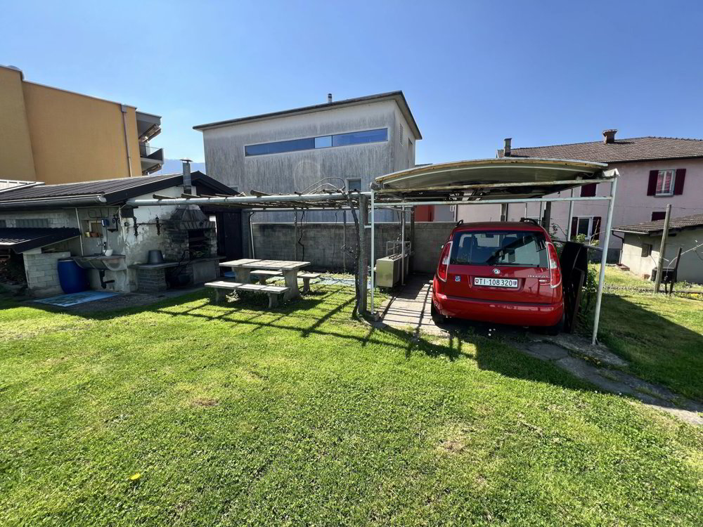 8 rooms House to buy in Sementina - image 1/18