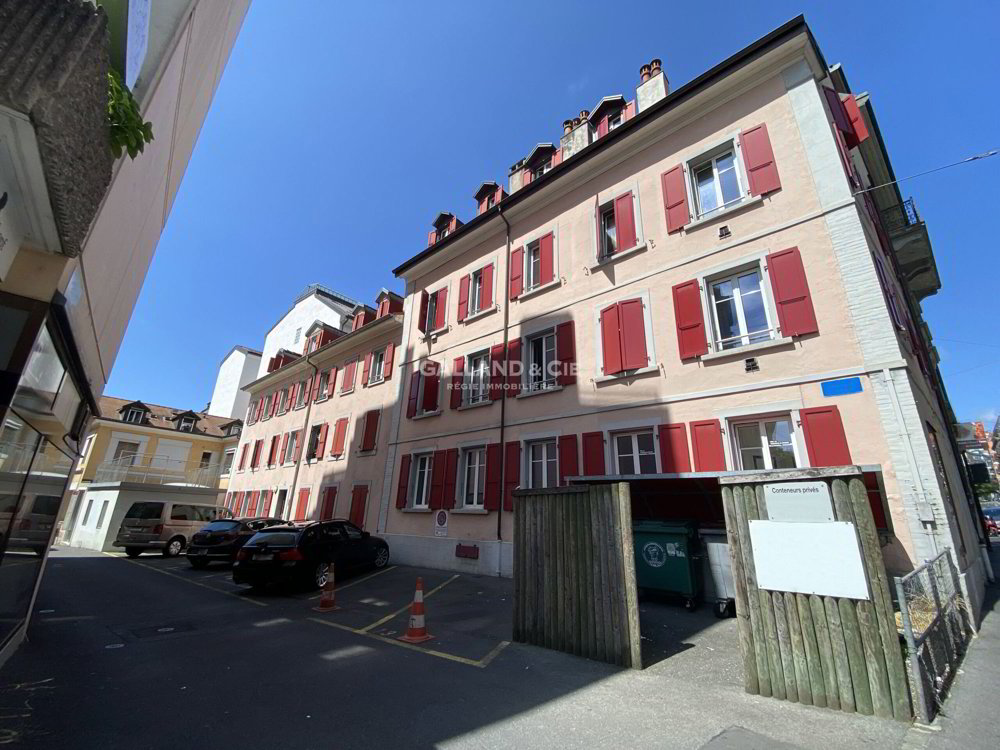 Bureau & Commerce null pièces à acheter à Lausanne - image 1/2