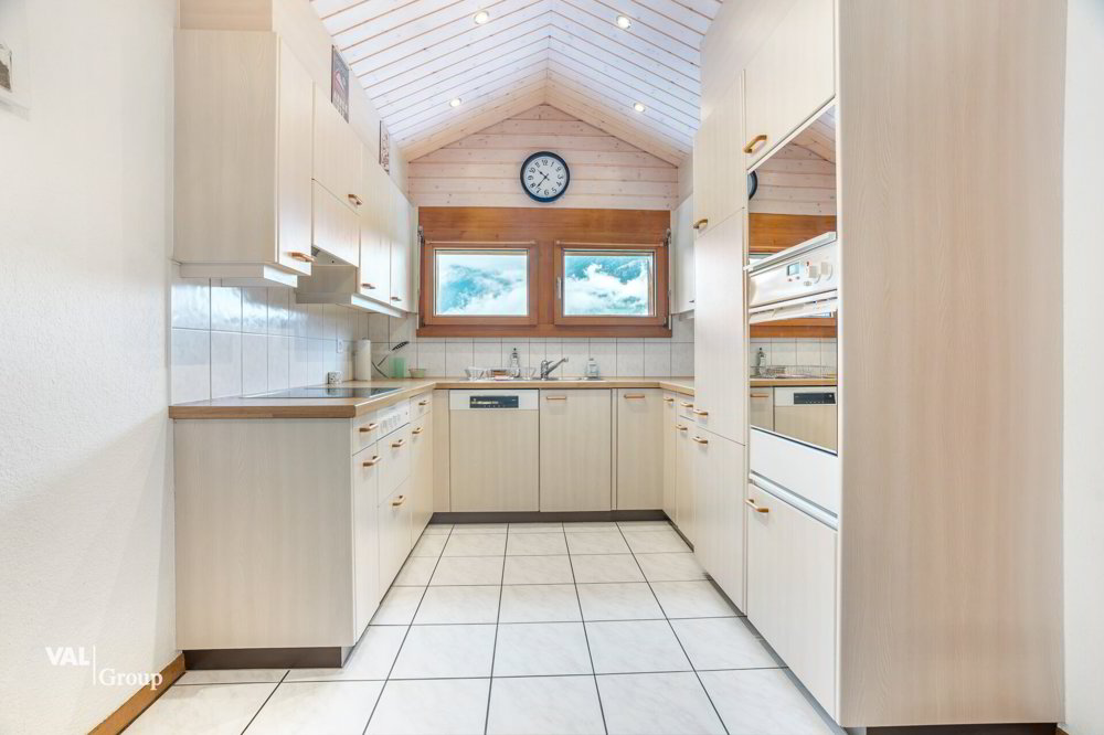 4 Zimmer Wohnung zum verkaufen in Staldenried - Bild 1/6