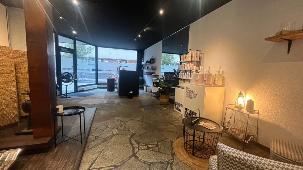 Ufficio & Commercio di null locali in affitto a Bulle - immagine 1/4