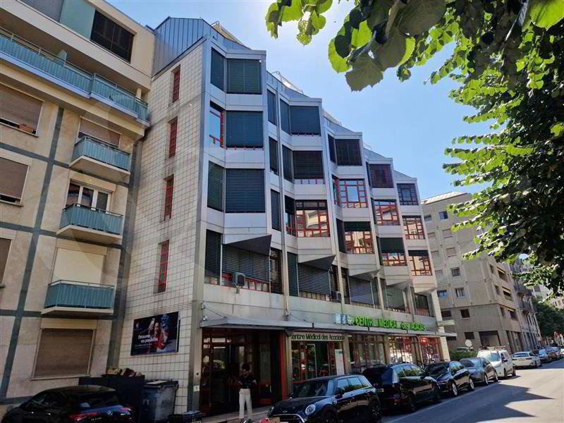 Bureau & Commerce null pièces à louer à Carouge GE - image 1/1