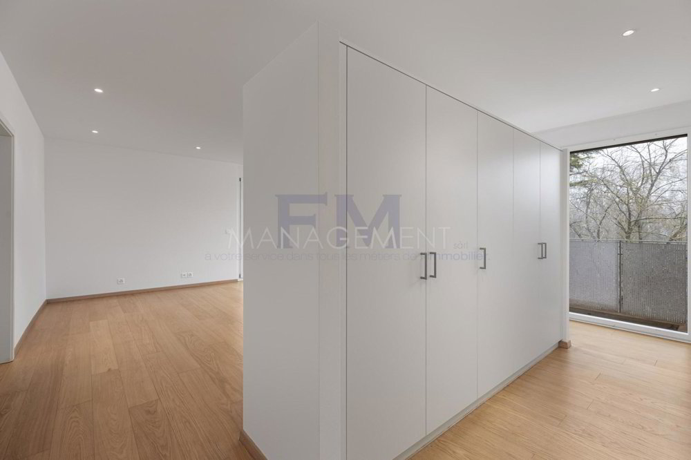 9 Zimmer Wohnung zu vermieten in Geneva - Bild 1/13