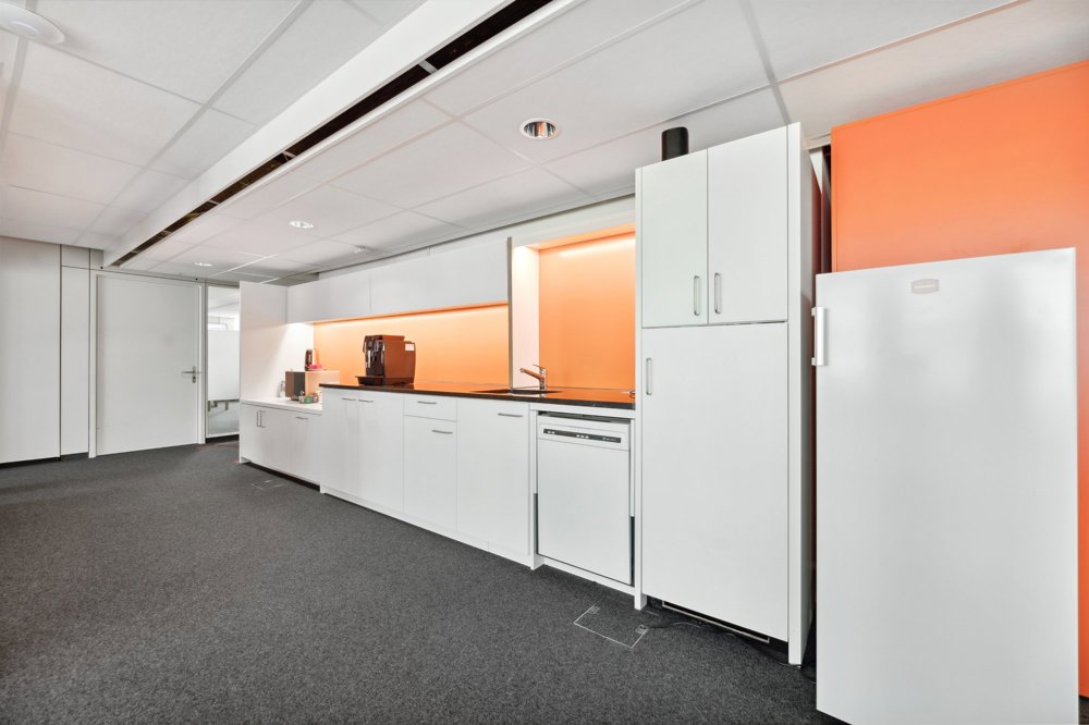 Bureau & Commerce null pièces à louer à Zurich - image 1/10
